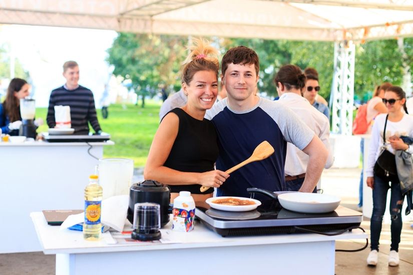 Promiscuous relationships at the Second VKontakte Festival