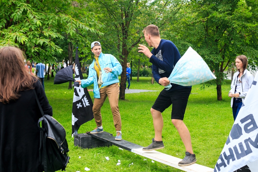 Promiscuous relationships at the Second VKontakte Festival