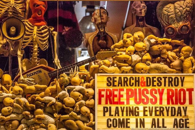 Punks of New York against Putin Punks of New York against Putin