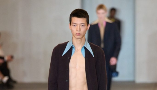 ¿Qué combinar con el marrón? Espiando ideas en el desfile de Prada ¿Qué combinar con el marrón? Espiando ideas en el desfile de Prada