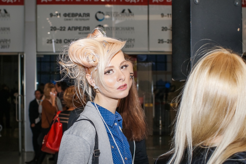 Qué hacer en una exposición de cosméticos profesionales si no trabajas en un salón de belleza