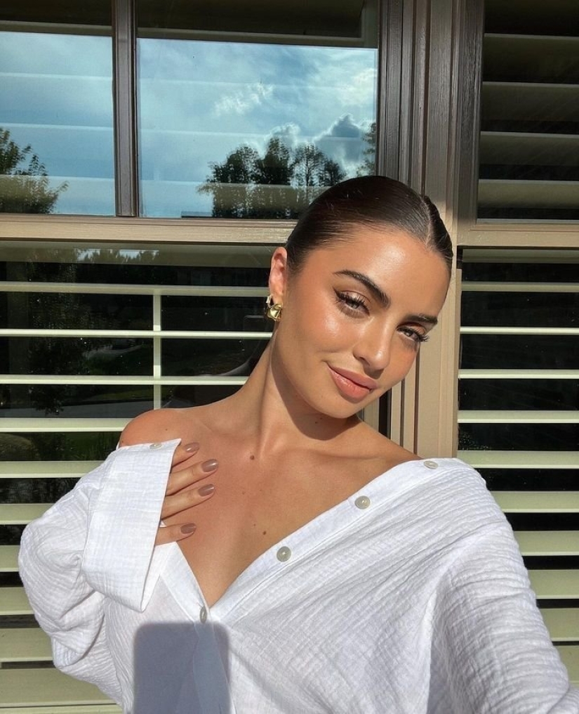 Rachael Kirkconnell: fotos encantadoras de la bella estrella de televisión estadounidense