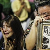 Rainy day: Thai residents mourn the death of their king