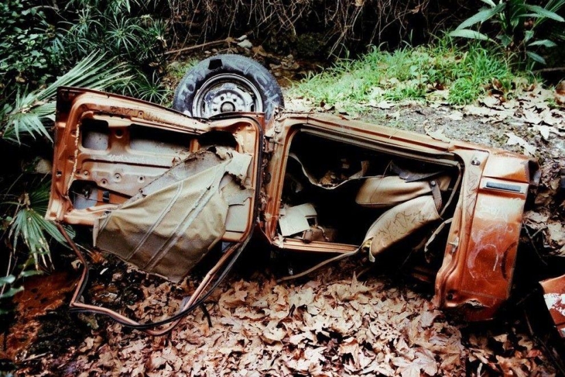 Rare cars on the bluffs of Mulholland Drive