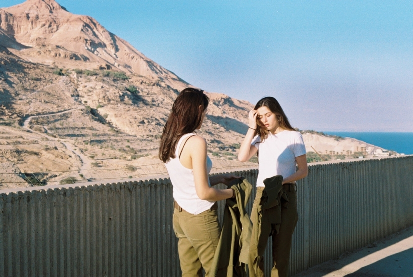 Reclutas del ejército israelí en la foto de Maya Toledano Reclutas del ejército israelí en la foto de Maya Toledano
