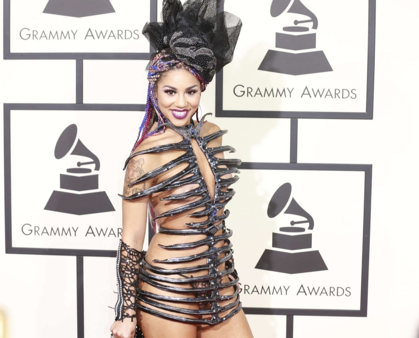 Red Carpet Madness: Weird Dresses Celebrities Wear for Glory and Outrageousness.