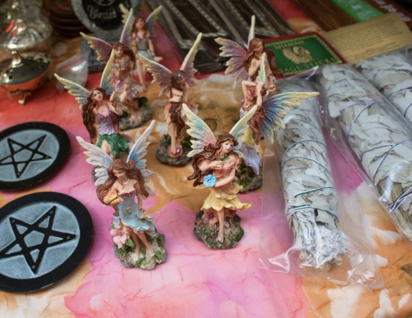 Report from the annual meeting of witches and witchers in New York