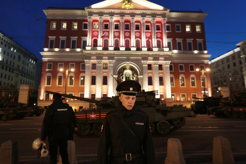 Reportaje fotográfico del ensayo general del Desfile de la Victoria