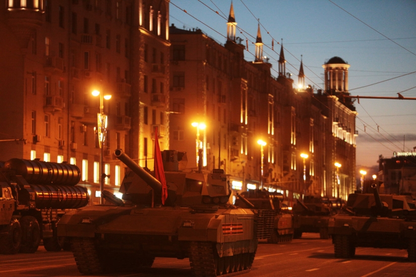 Reportaje fotográfico del ensayo general del Desfile de la Victoria