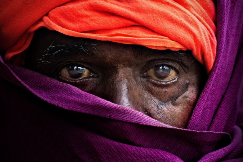 Retratos expresivos y coloridos de diferentes partes del mundo.