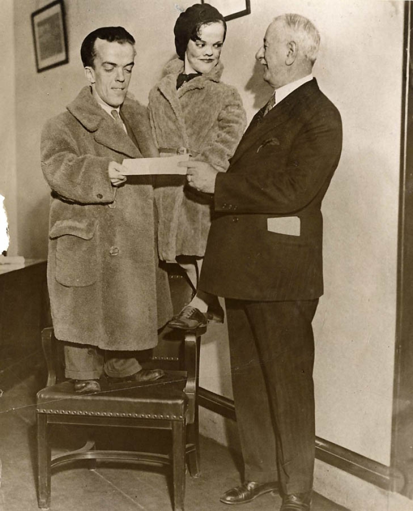 Retro photo: From the life of Lilliputians