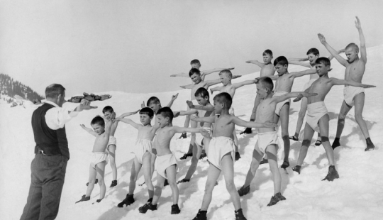 "Retrofisra": 1895-1937