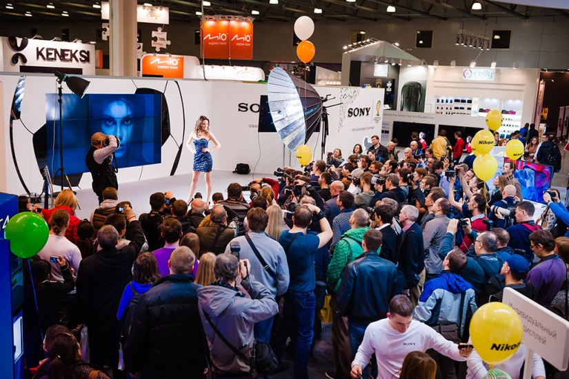 Rich in premieres PHOTOFORUM-2016 Rich in premieres PHOTOFORUM-2016