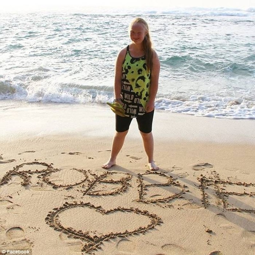 Romantic photos of Down syndrome model Madeleine Stewart and her boyfriend