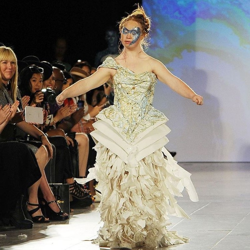 Romantic photos of Down syndrome model Madeleine Stewart and her boyfriend