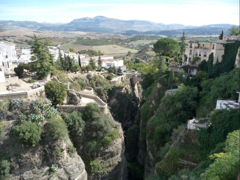 Ronda: the city on the rocks and the soul of Andalusia Ronda: the city on the rocks and the soul of Andalusia
