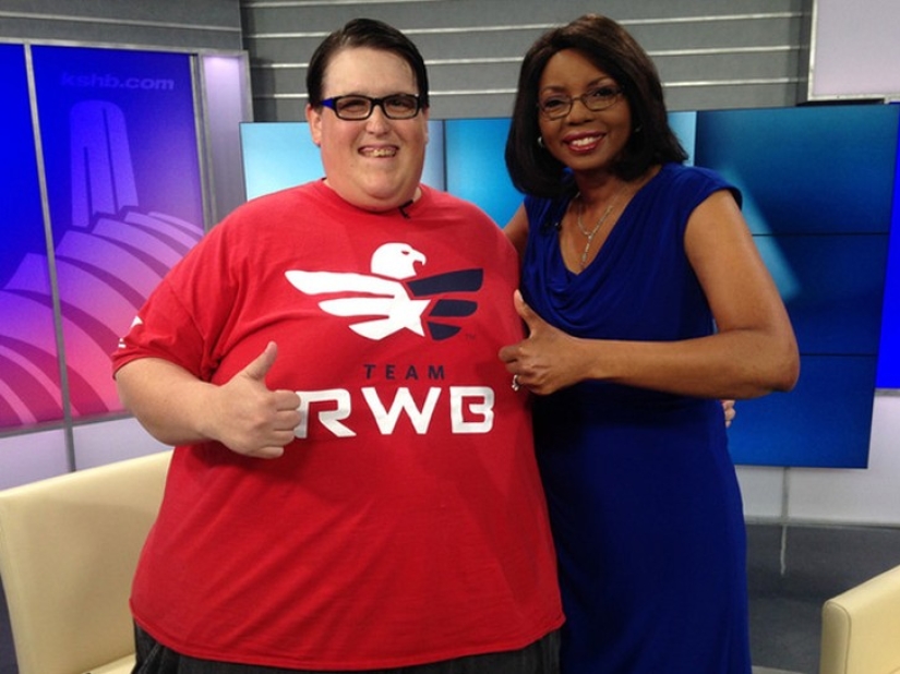 Running without stopping: a guy weighing 250 kg inspires people with his example