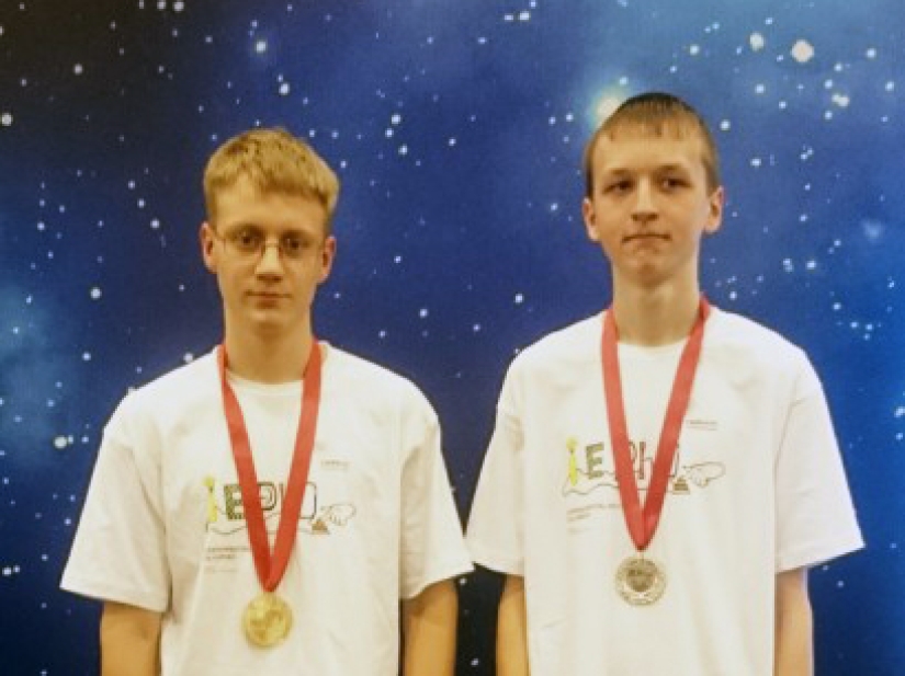 Russia won 5 gold medals at the International Physics Olympiad for the first time
