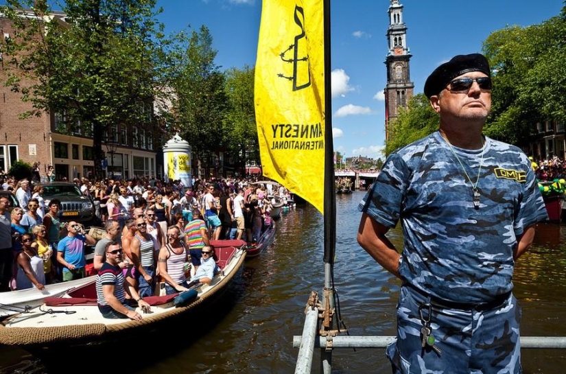 "Russian OMON" took part in the gay parade in Amsterdam