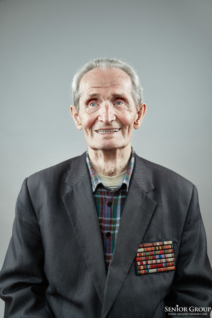 Russian photo project about what never changes in a person — about a smile Russian photo project about what never changes in a person — about a smile