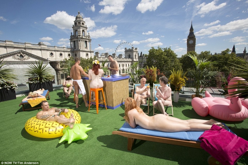 Se abre una terraza nudista en Londres, donde los visitantes pueden disfrutar de vistas increíbles Se abre una terraza nudista en Londres, donde los visitantes pueden disfrutar de vistas increíbles