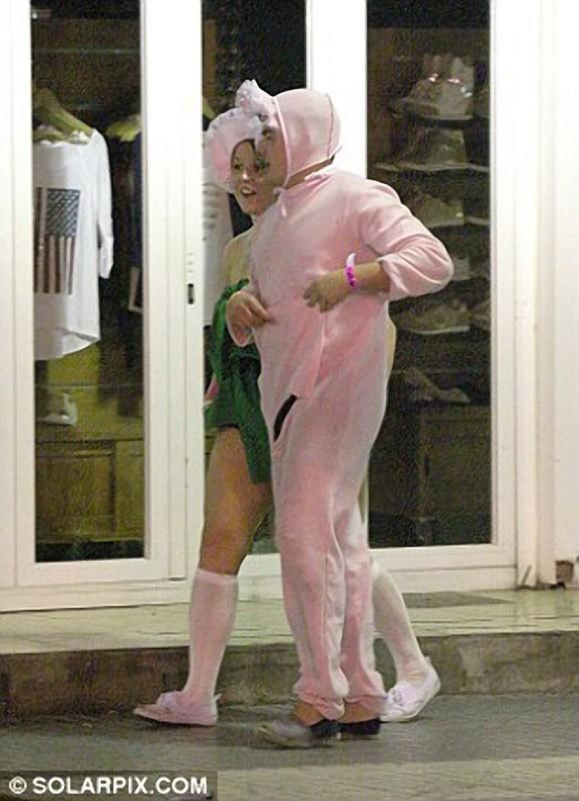 Sea, sun and… too much sangria! British students relax at Saloufest