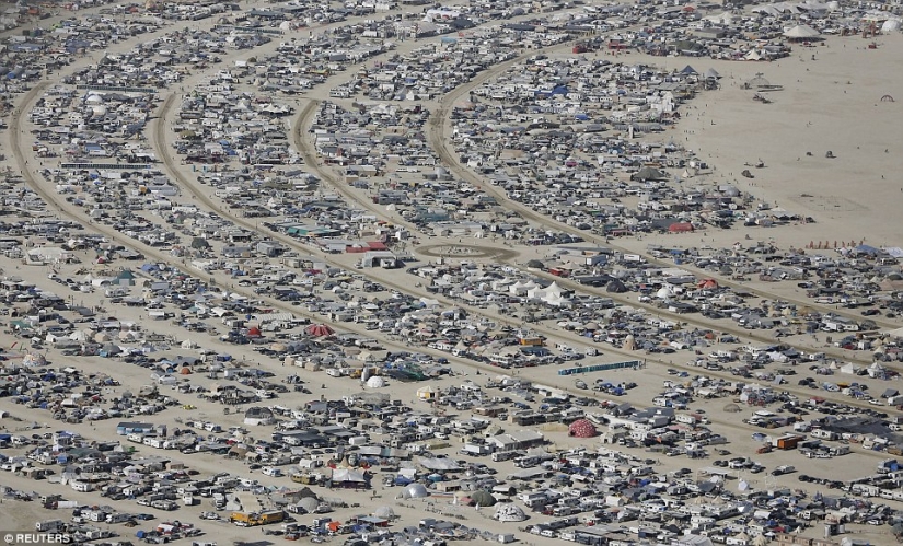 See the scale - Burning Man festival from a bird's eye view and more
