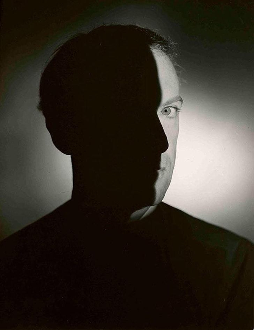 Self-portraits of photographers (part 1)