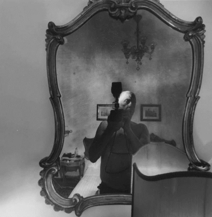 Self-portraits of photographers (part 1)