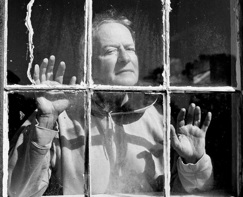 Self-portraits of photographers (part 1)