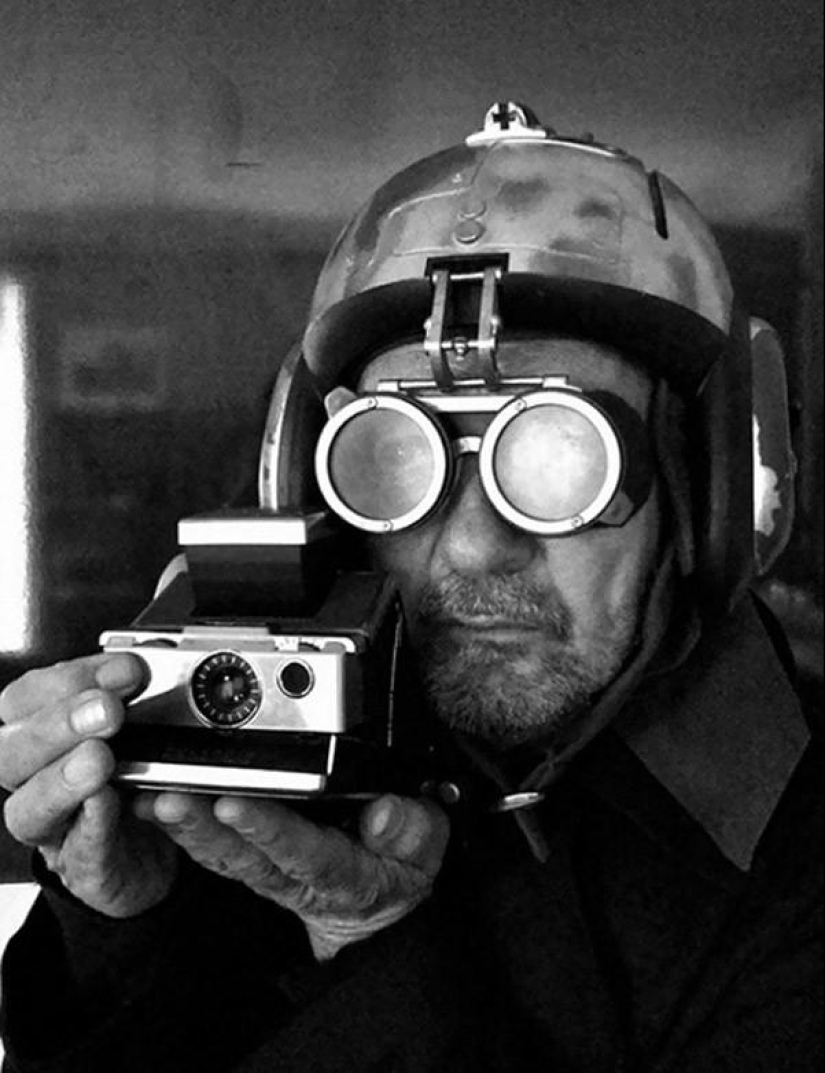 Self-portraits of photographers (part 1)