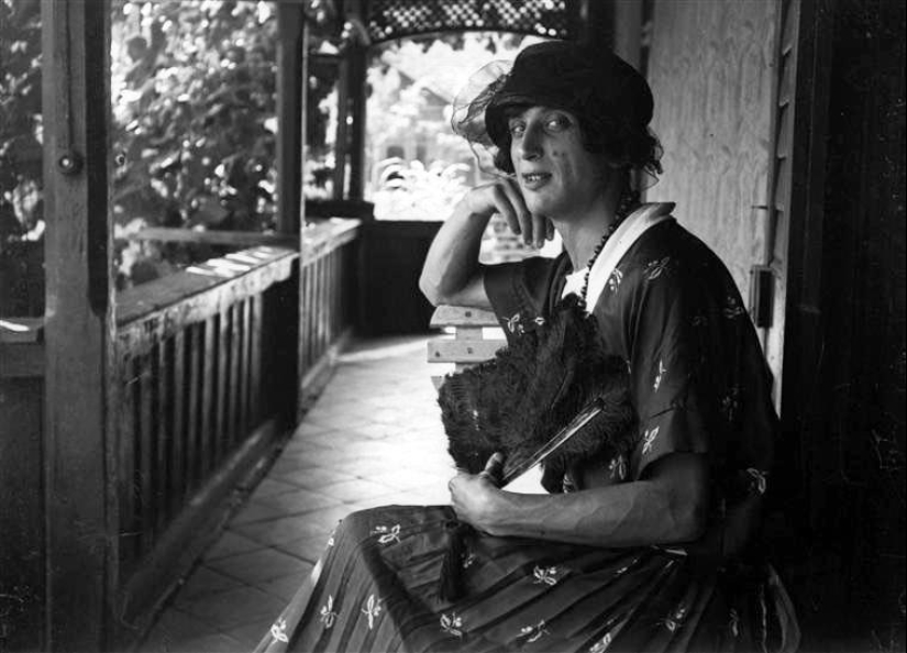 Self-portraits of photographers (part 1)