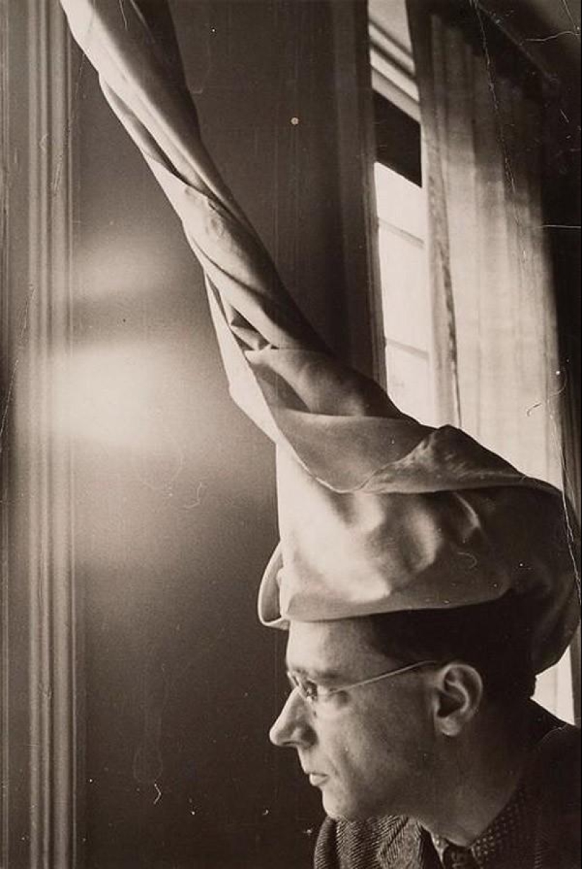 Self-portraits of photographers (part 1)