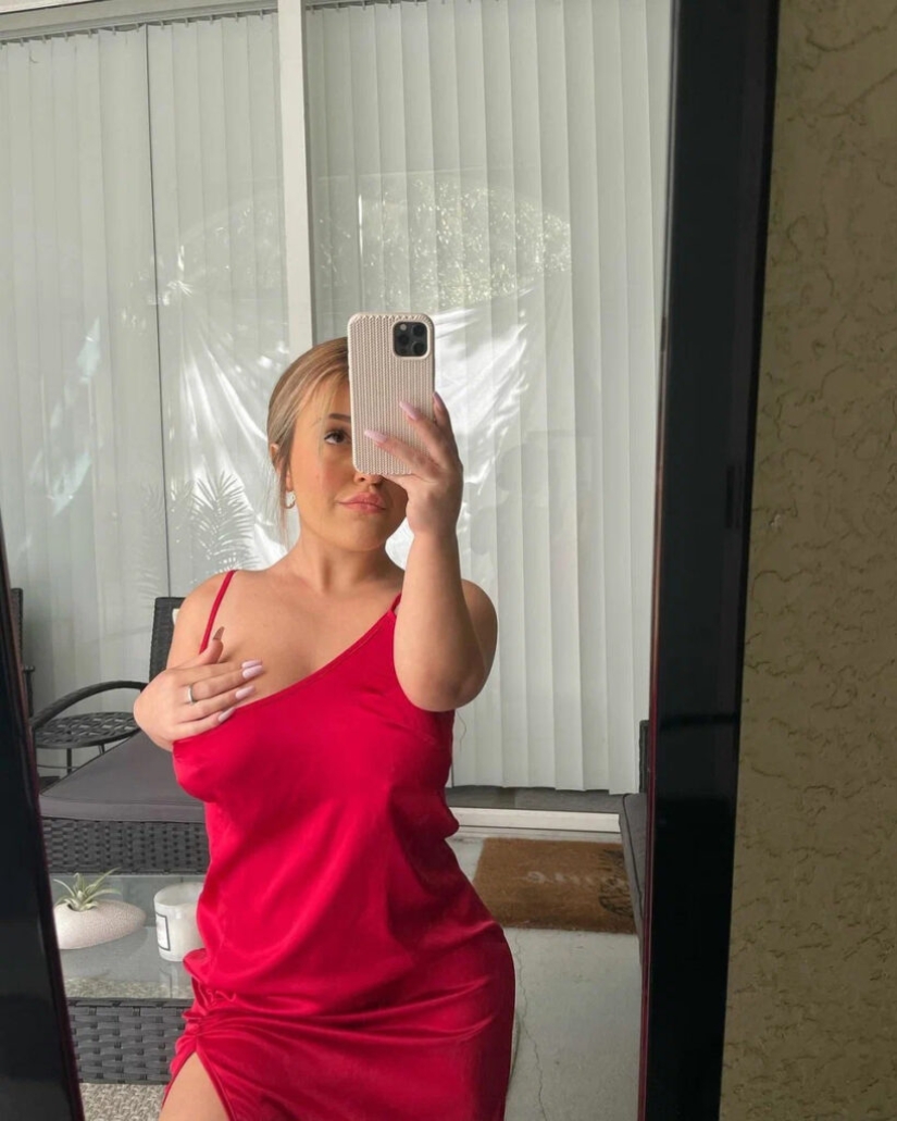 Sentimientos elevados de Airika, o cómo se ve la pareja más inusual en el sitio para adultos OnlyFans