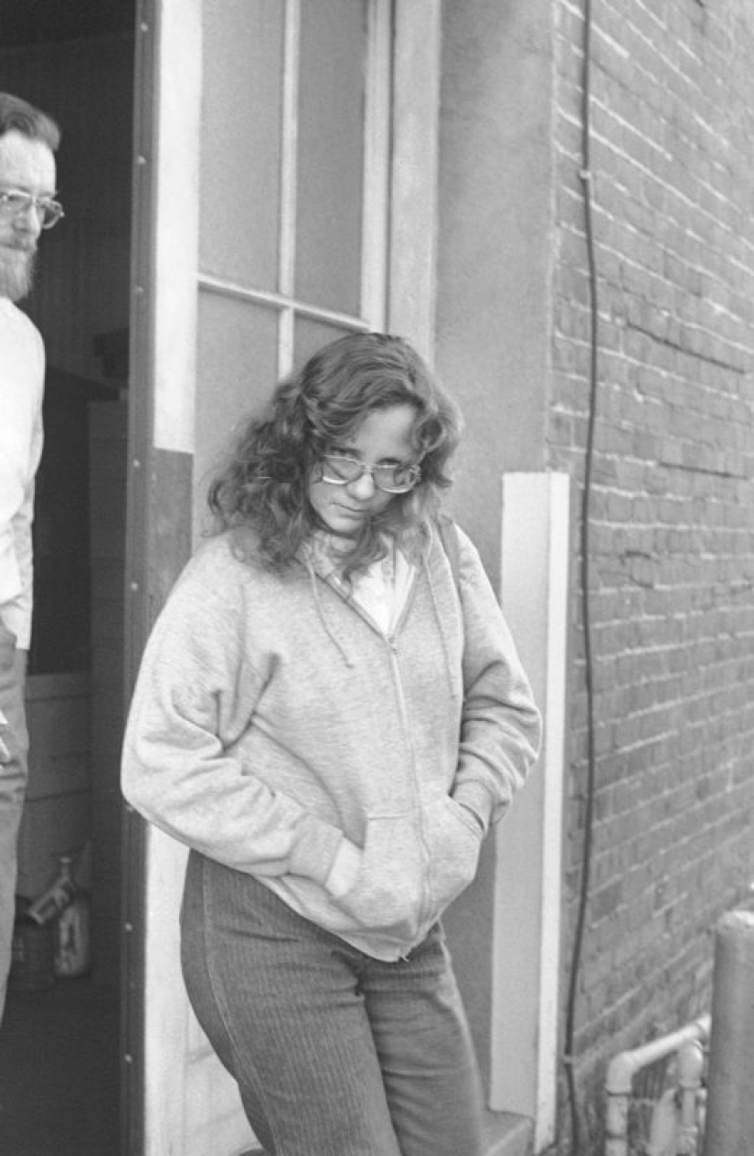 Seven years of hell: spouses sadists kidnapped the girl, raped and hid in a box under the bed Seven years of hell: spouses sadists kidnapped the girl, raped and hid in a box under the bed