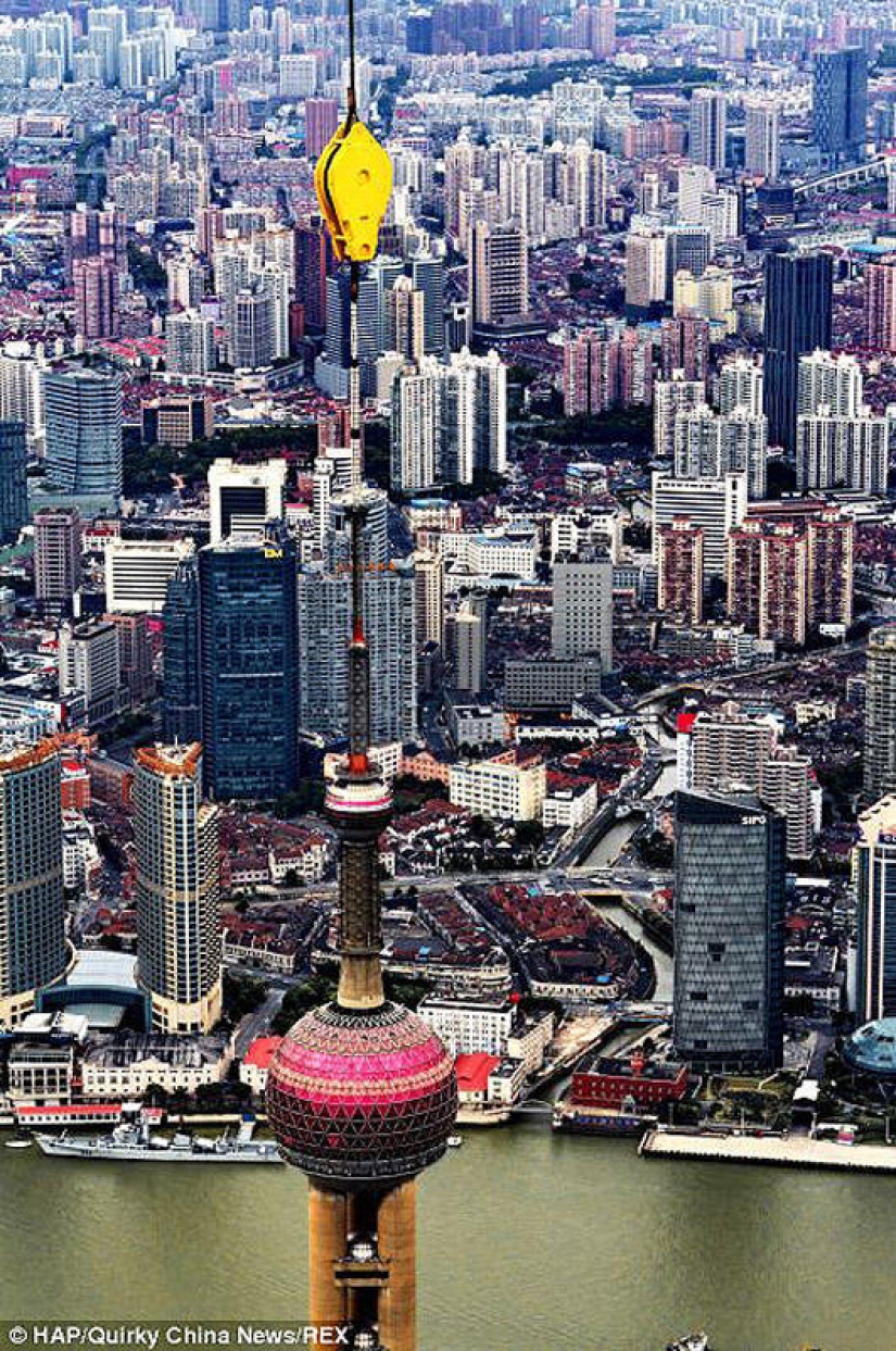 Shanghai through the eyes of a crane operator Shanghai through the eyes of a crane operator