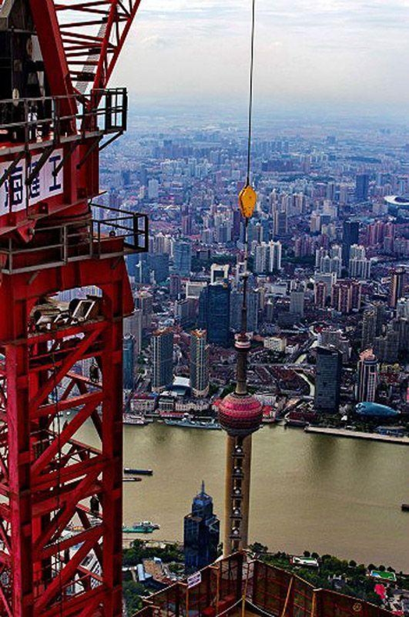 Shanghai through the eyes of a crane operator Shanghai through the eyes of a crane operator