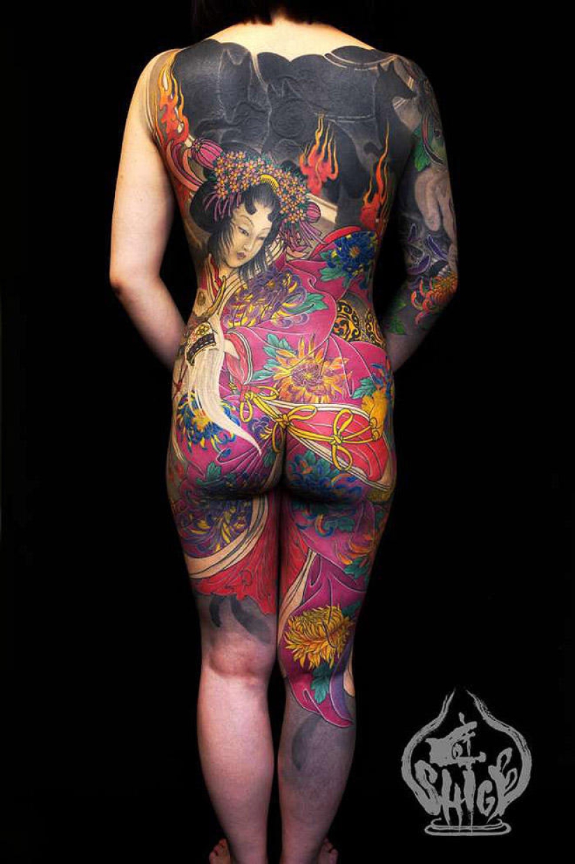 Shige is a Japanese full body tattoo artist. Shige is a Japanese full body tattoo artist.