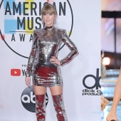 Shine on babe: 10 estrellas que aman los diamantes de imitación, las lentejuelas y las lentejuelas