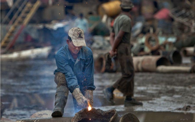 Ship Graveyard in Chittagong Ship Graveyard in Chittagong