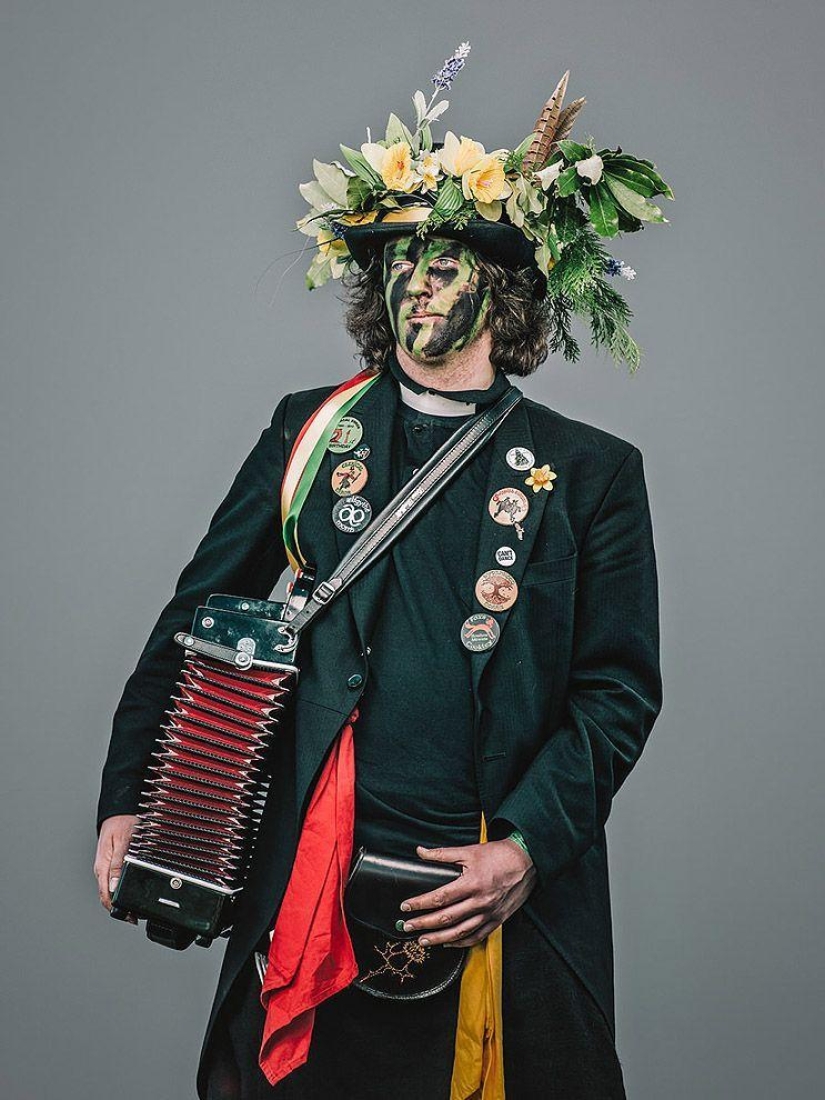 Shreks, elderly informals and other characters from the holiday Jack in green