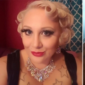 "Si no te gusta, no mires": la magnífica estrella del baile en barra se defiende de los críticos