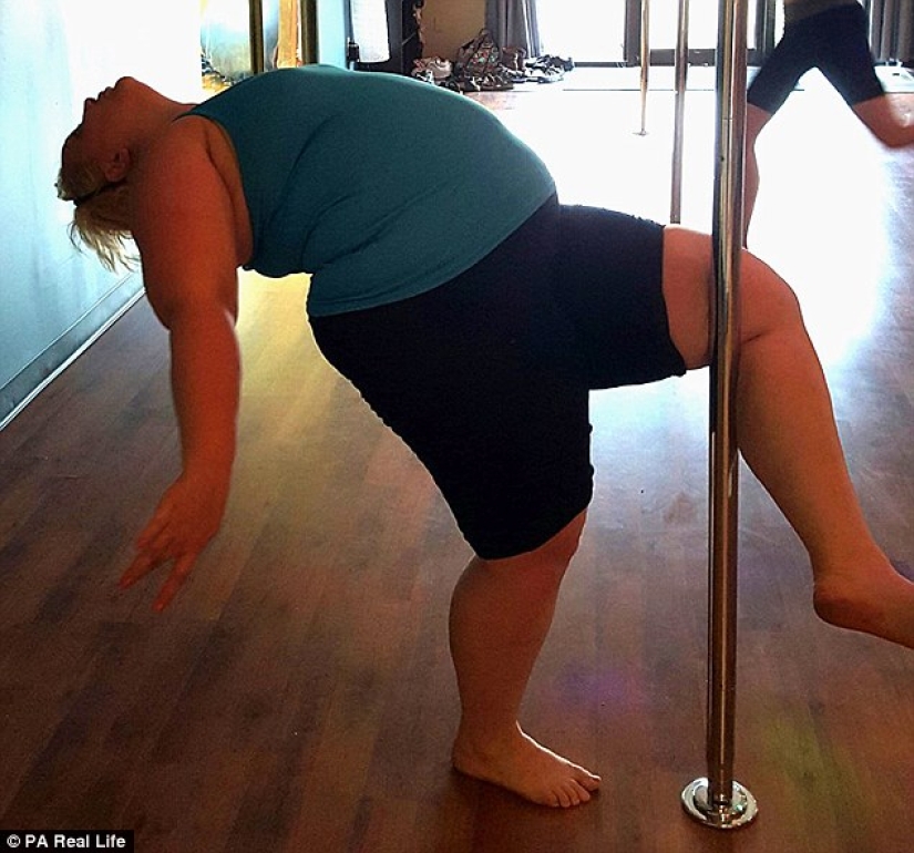 "Si no te gusta, no mires": la magnífica estrella del baile en barra se defiende de los críticos