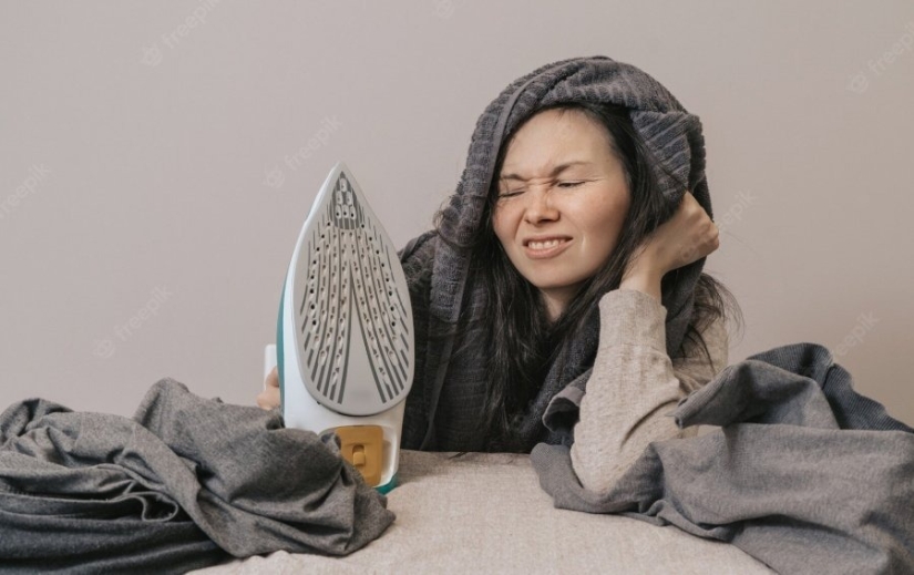 Simple as three pennies: 9 signs of a simple woman