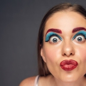 Simple as three pennies: 9 signs of a simple woman