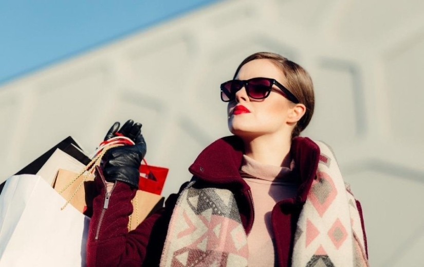 Simple as three pennies: 9 signs of a simple woman