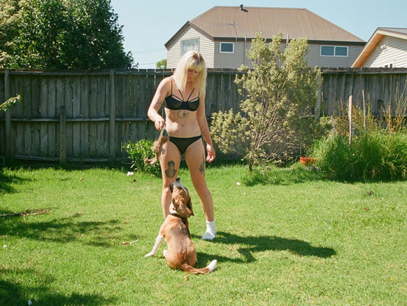 Simple girls: in the underwear advertising campaign, women with an ordinary figure were removed Simple girls: in the underwear advertising campaign, women with an ordinary figure were removed