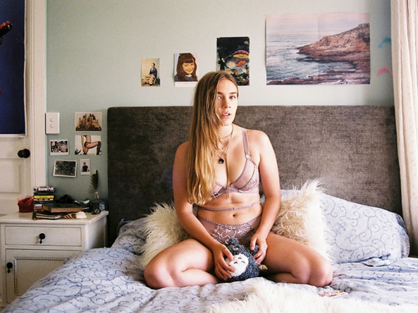 Simple girls: in the underwear advertising campaign, women with an ordinary figure were removed Simple girls: in the underwear advertising campaign, women with an ordinary figure were removed