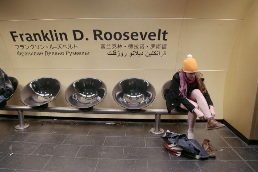 Sin pantalones y vergüenza: el flash mob más brillante de este invierno