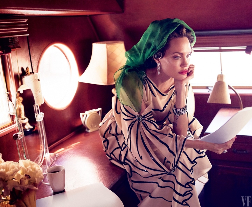 Single mother: Angelina Jolie's life after breaking up with her husband